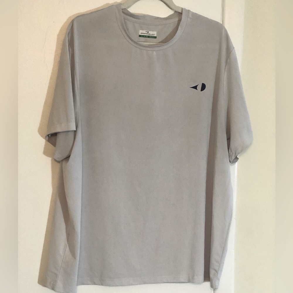 Men’s Grandslam Performance Short Sleeve Shirt. Men’s XL